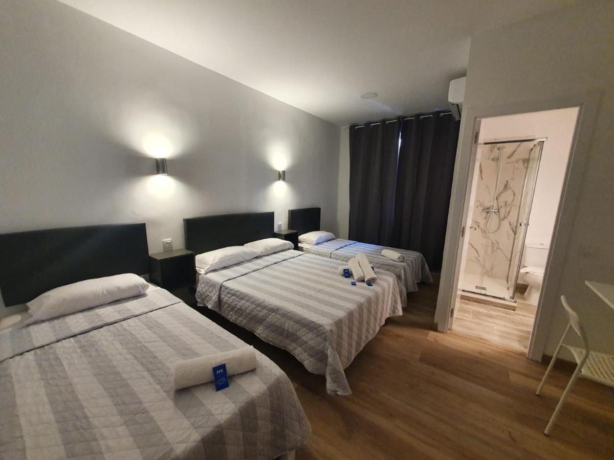 Hostal Vara Madrid Kültér fotó